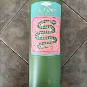 JigTime 'Mister Slithers' 1000 Piece Jigsaw Puzzle Tin - Green & Pink